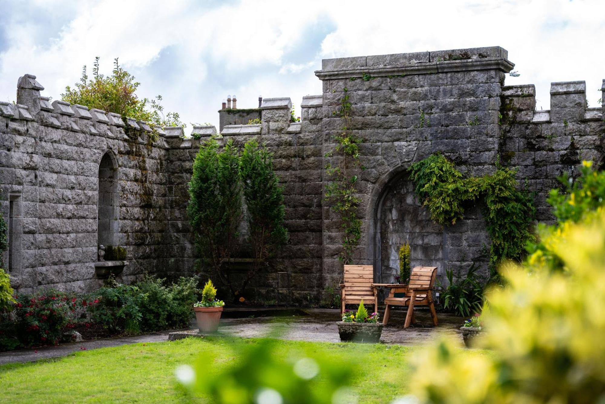 Lonsdale House Boutique Apartments Ulverston Eksteriør bilde